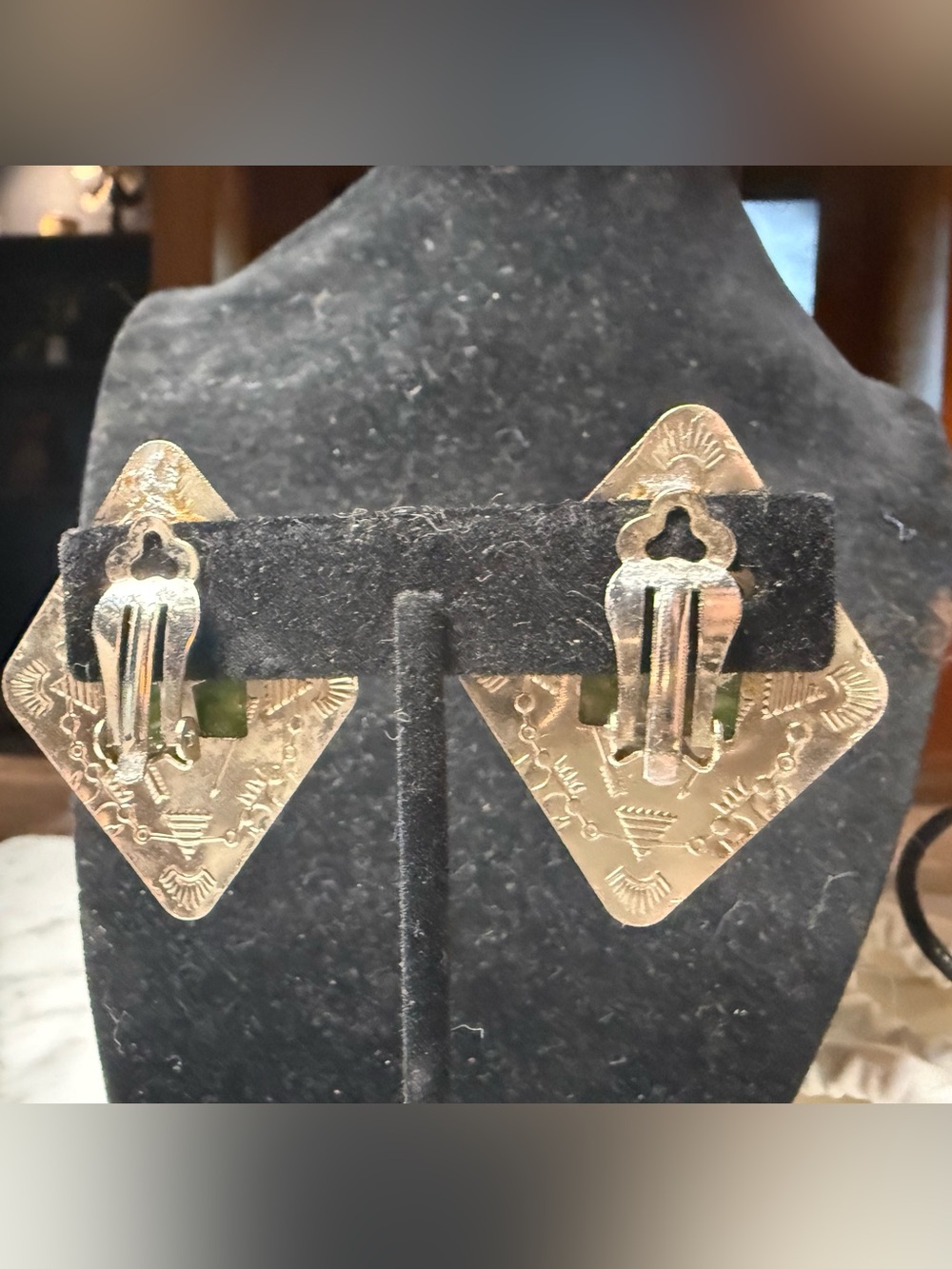 Vintage Southwestern Faux Jade Statement Clip Earrings Silver Tone Geometric - Picture 4 of 10